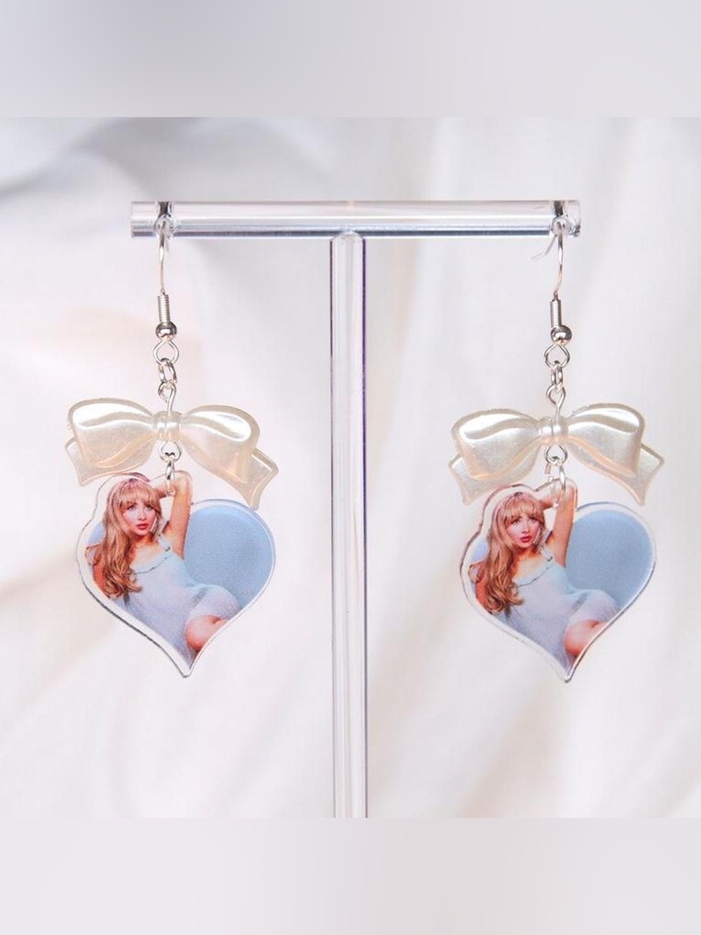 SABRINA CARPENTER Pearl Bow Heart Drop Earrings Short n Sweet Man’s best friend